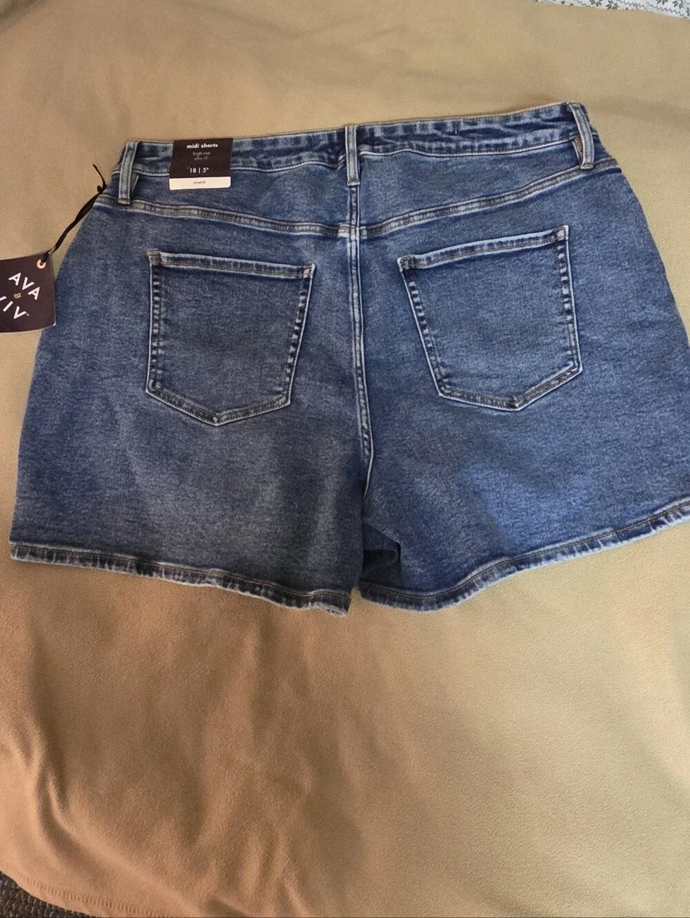 *NWT* Women's Denim Shorts